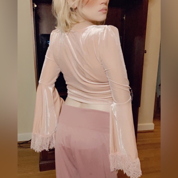 Sugar Thrillz Corset Bell Sleeved Lace Top - Picture 4 of 5